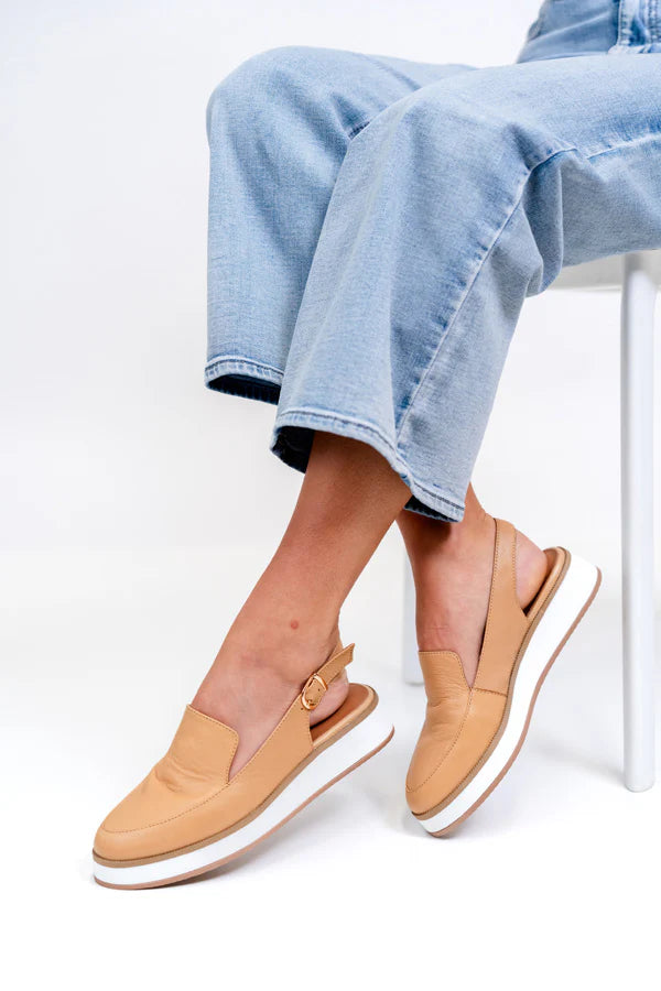 Alfie & Evie - Quake