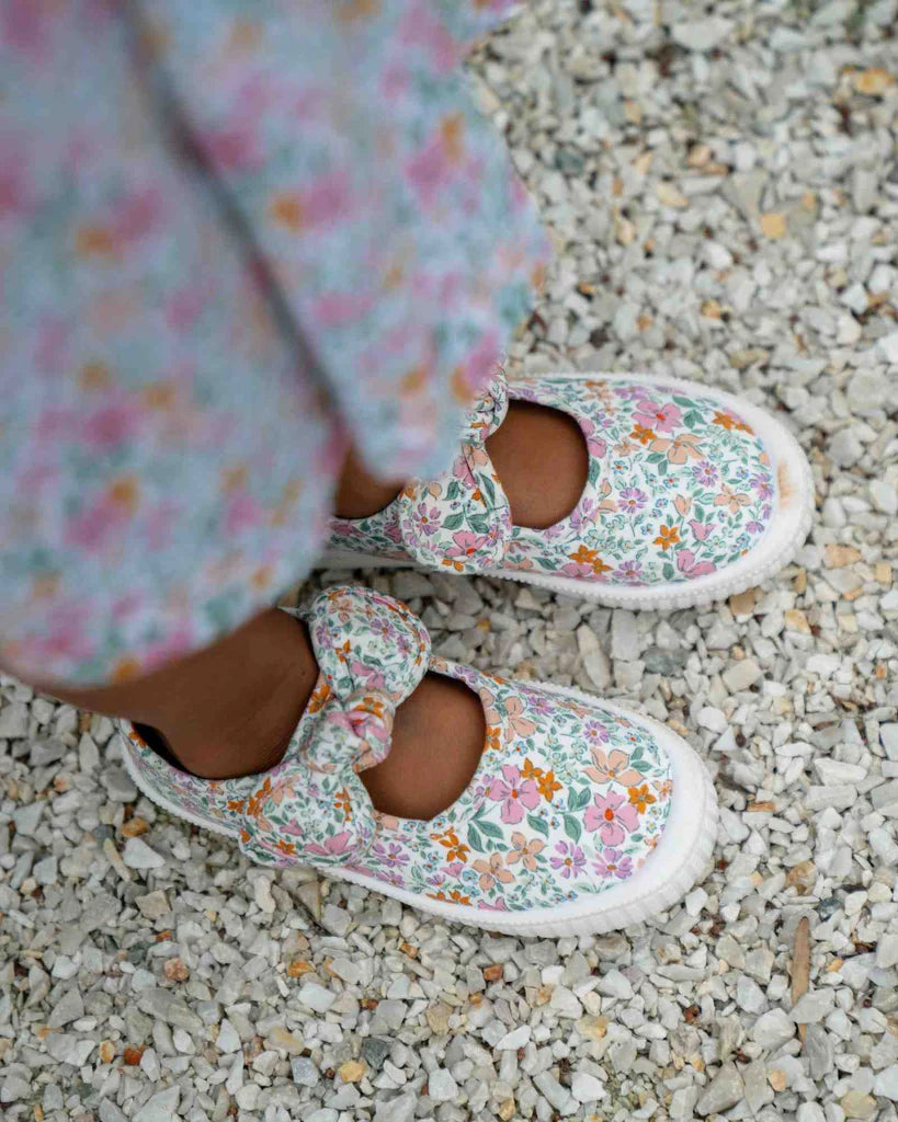Walnut Melbourne - Millie Canvas